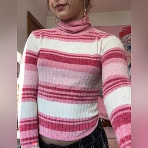 Vintage Pink striped turtleneck sweater💕🍓🍰